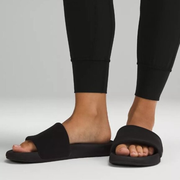 Lululemon Align Jogger (Color: Black) - Picture 4 of 5